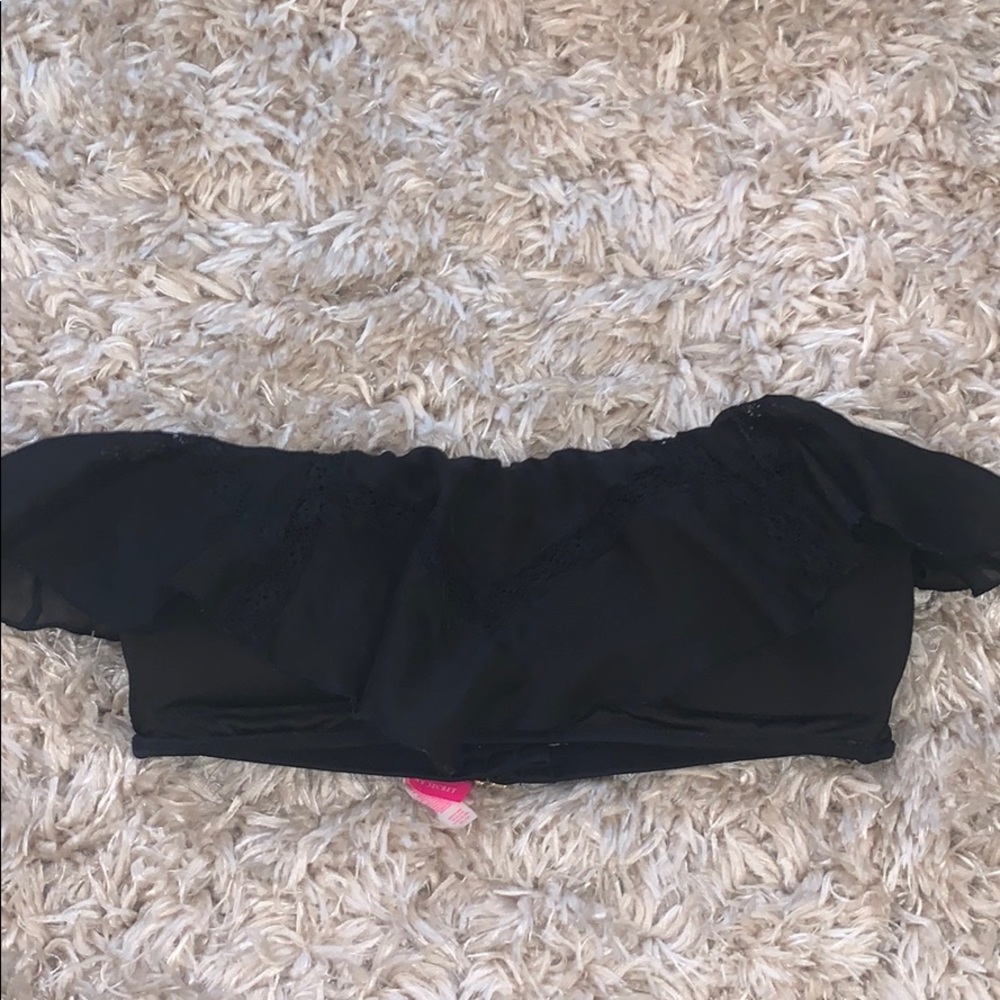 Black sleeveless swim top